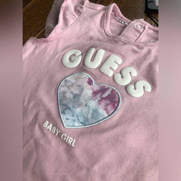 *NWT* Guess Baby Girl 0-3M Light Pink One-Piece w/Ruffled Tulle Sleeves & Heart - Picture 2 of 8